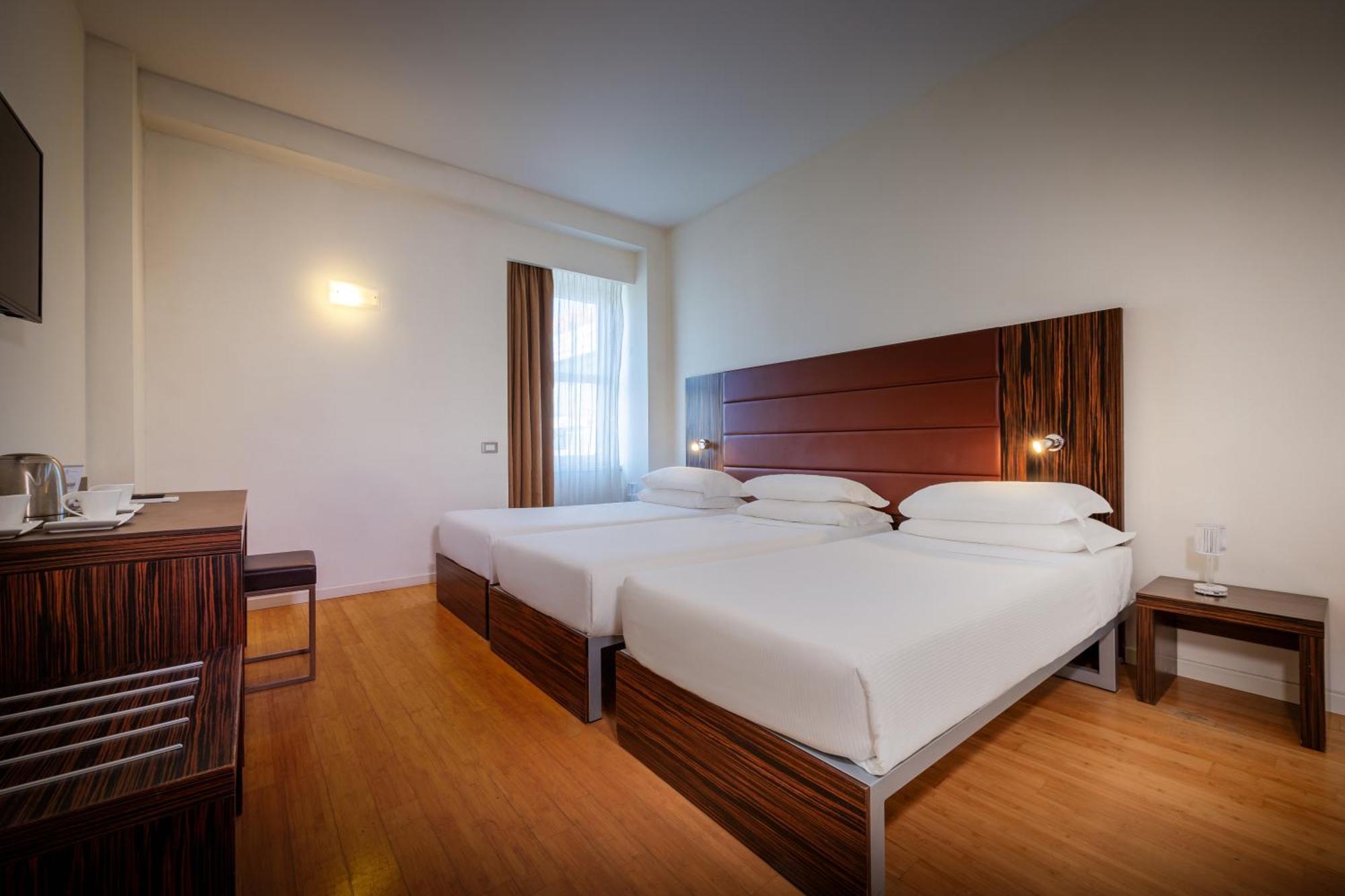 Ih Hotels Milano Centrale Екстер'єр фото